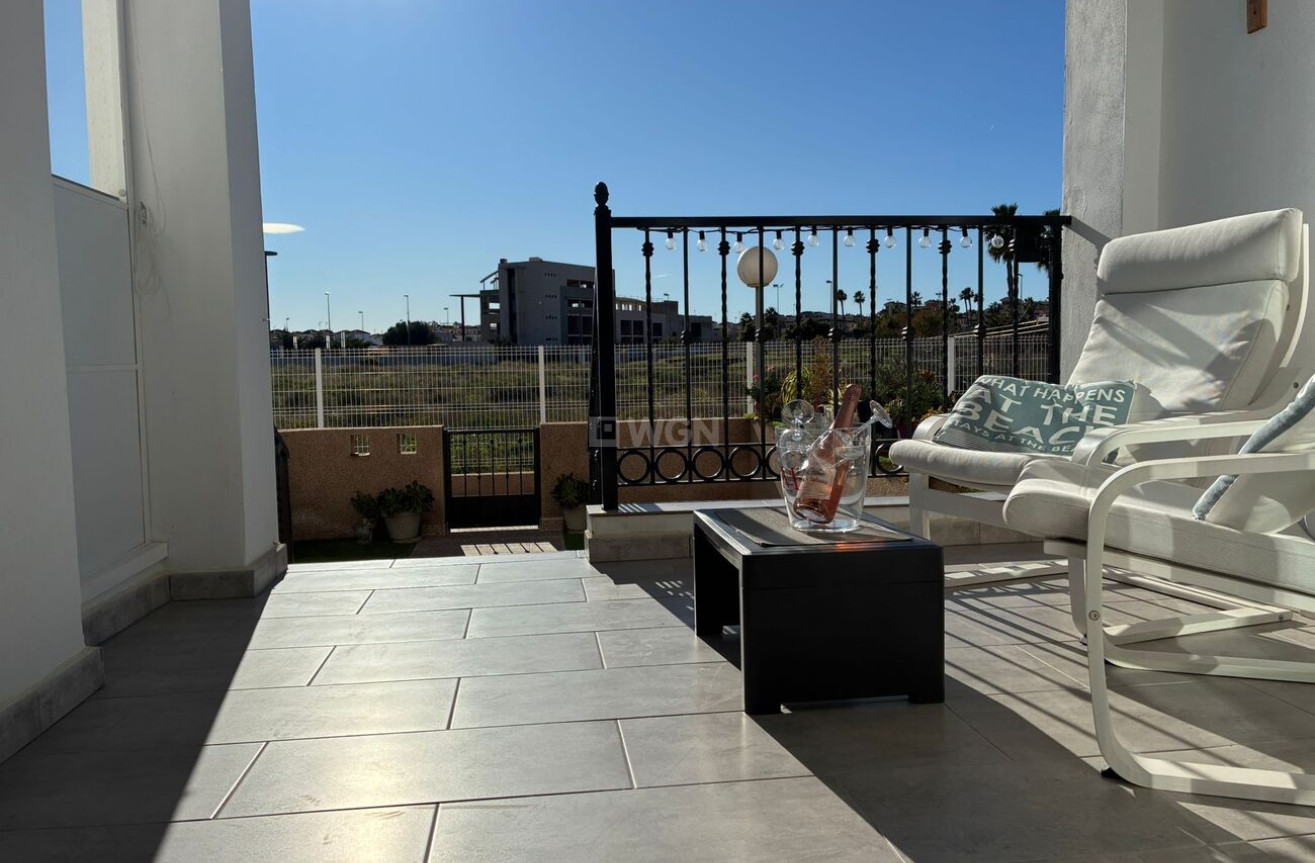Resale - Apartment / flat - Punta Prima - Costa Blanca