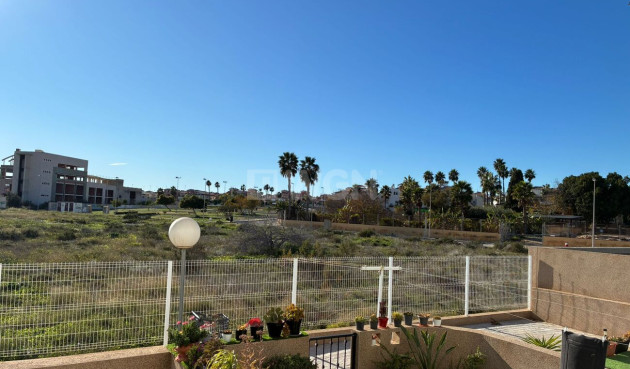 Resale - Apartment / flat - Punta Prima - Costa Blanca