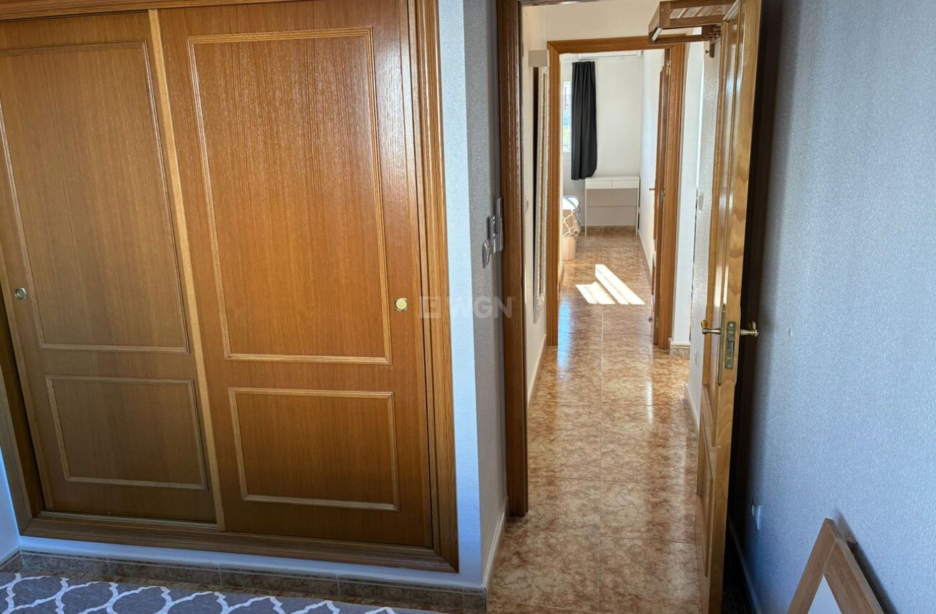 Resale - Apartment / flat - Punta Prima - Costa Blanca