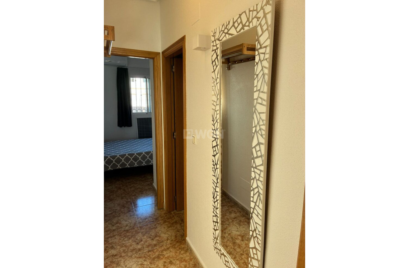 Resale - Apartment / flat - Punta Prima - Costa Blanca