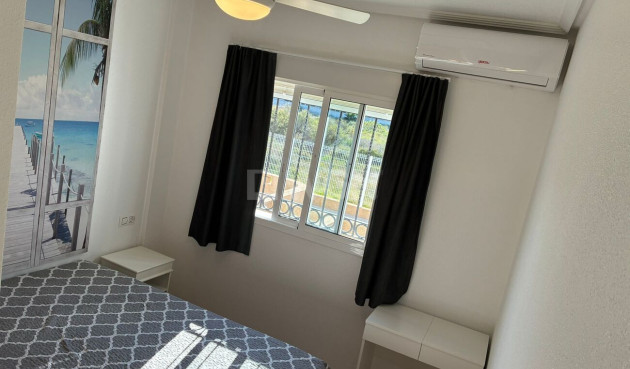 Resale - Apartment / flat - Punta Prima - Costa Blanca