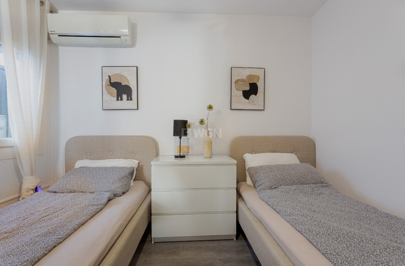 Resale - Villa - Orihuela Costa - Costa Blanca