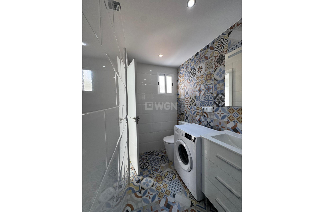 Resale - Apartment / flat - Torrevieja - Costa Blanca