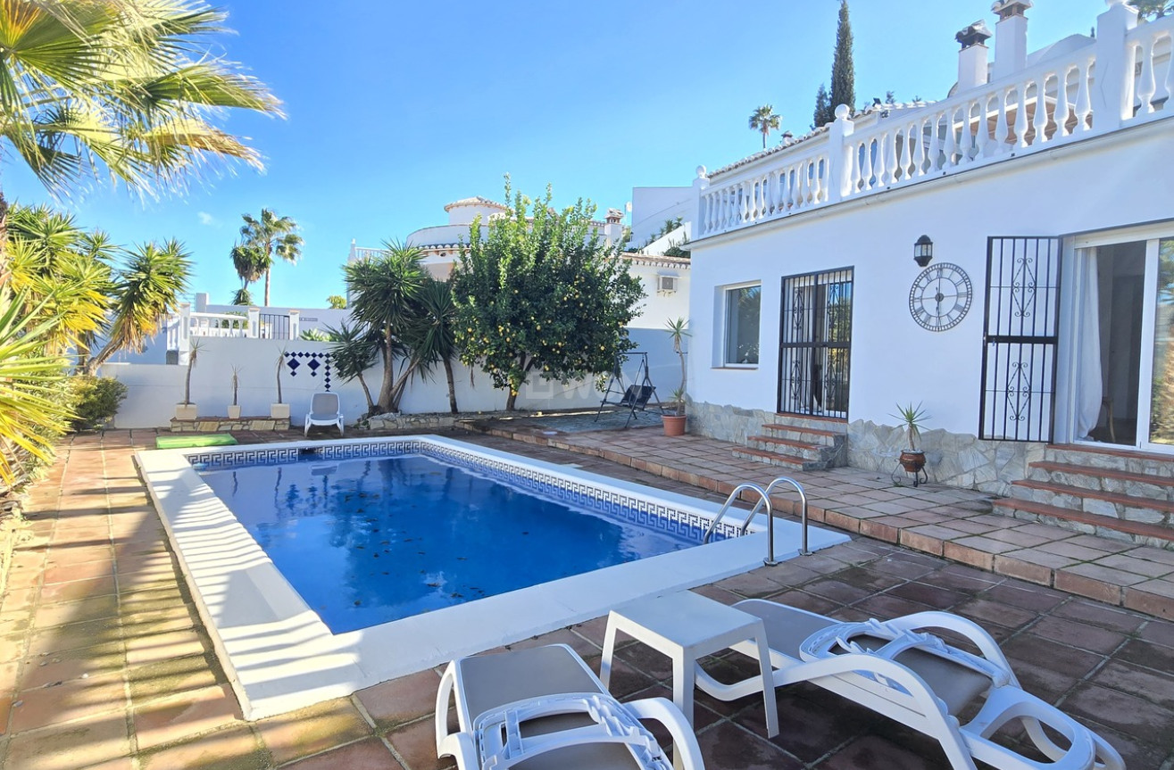 Resale - Villa - Vinuela - Inland