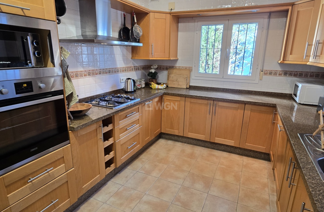 Resale - Villa - Vinuela - Inland