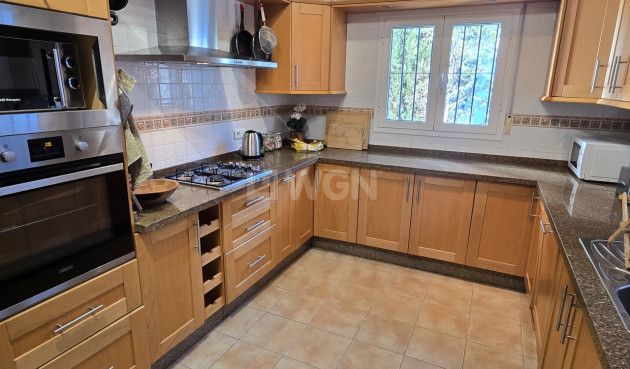 Resale - Villa - Vinuela - Inland