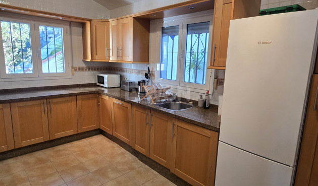 Resale - Villa - Vinuela - Inland