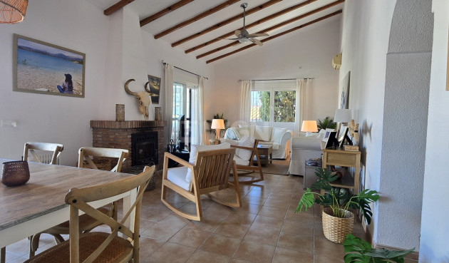 Resale - Villa - Vinuela - Inland