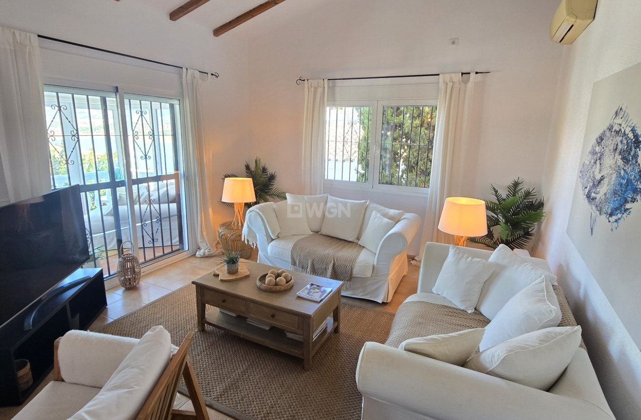 Resale - Villa - Vinuela - Inland