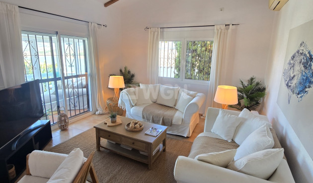 Resale - Villa - Vinuela - Inland