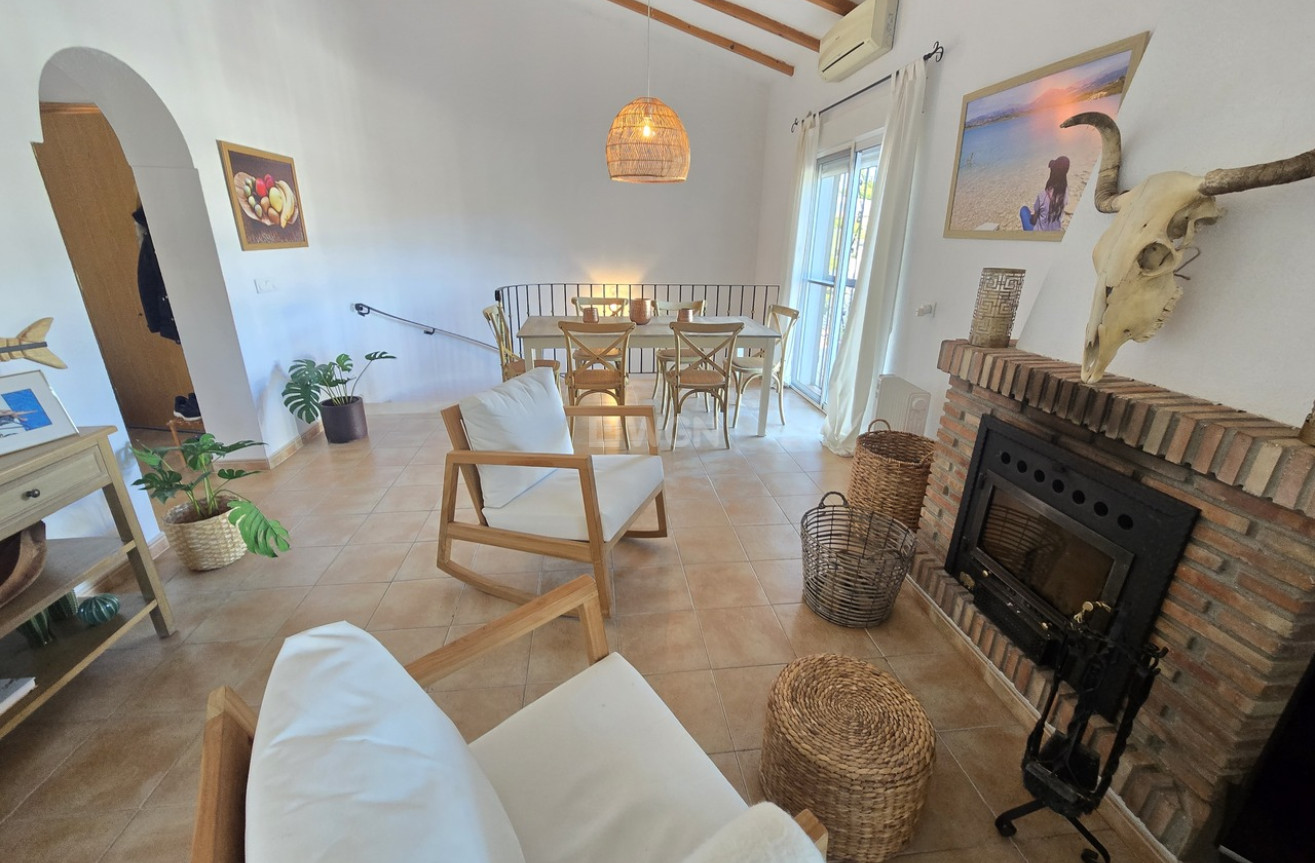 Resale - Villa - Vinuela - Inland