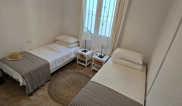 Resale - Villa - Vinuela - Inland