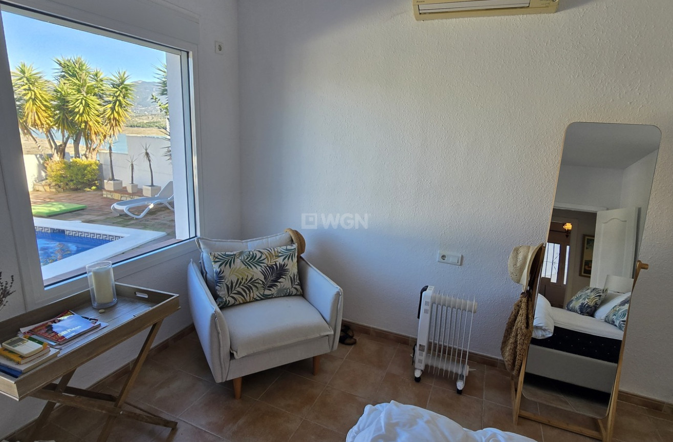 Resale - Villa - Vinuela - Inland