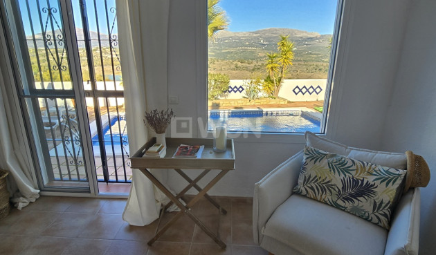 Resale - Villa - Vinuela - Inland