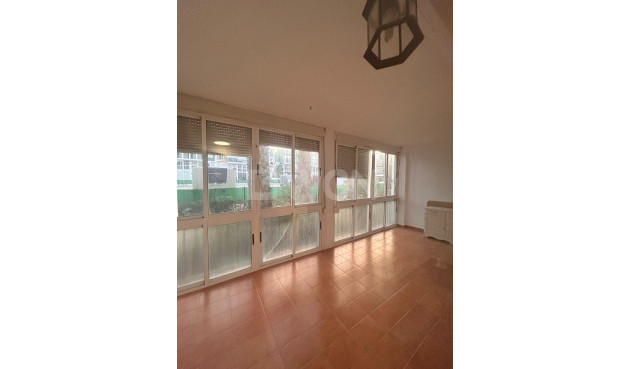 Resale - Apartment / flat - Torrevieja - La Veleta