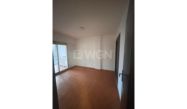 Resale - Apartment / flat - Torrevieja - La Veleta