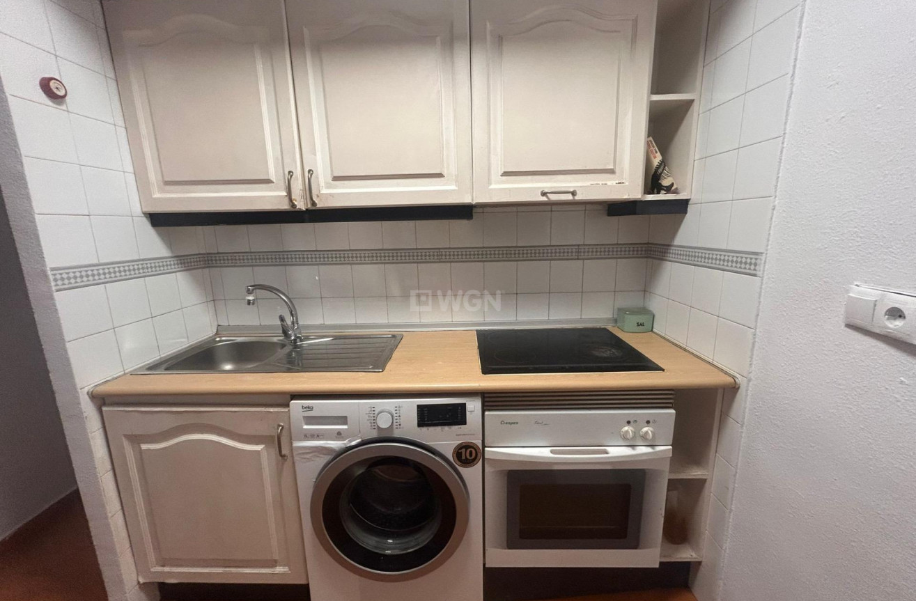 Resale - Apartment / flat - Torrevieja - La Veleta