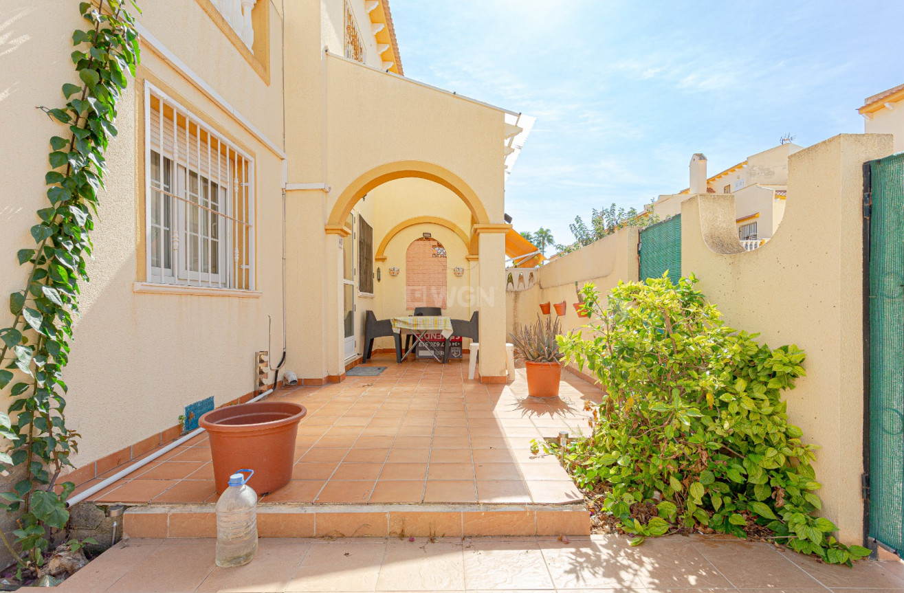 Odsprzedaż - Villa - Pilar de la Horadada - Costa Blanca