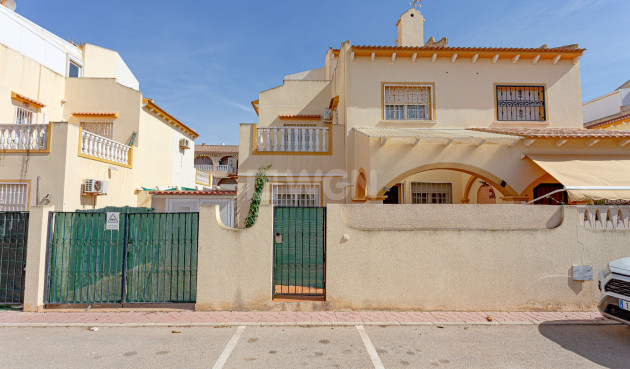 Odsprzedaż - Villa - Pilar de la Horadada - Costa Blanca