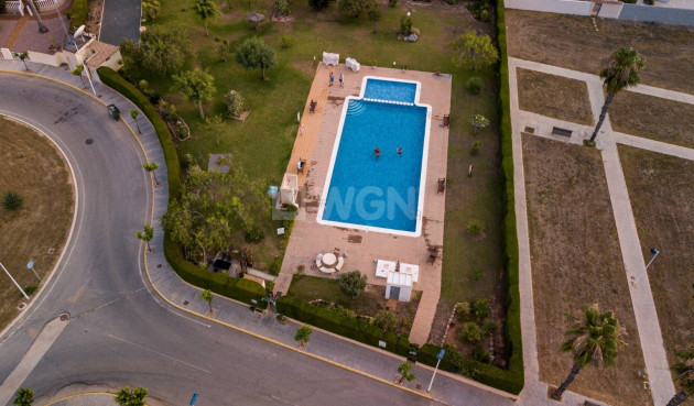 Resale - Villa - Torrevieja - La Siesta - El Salado - Torreta