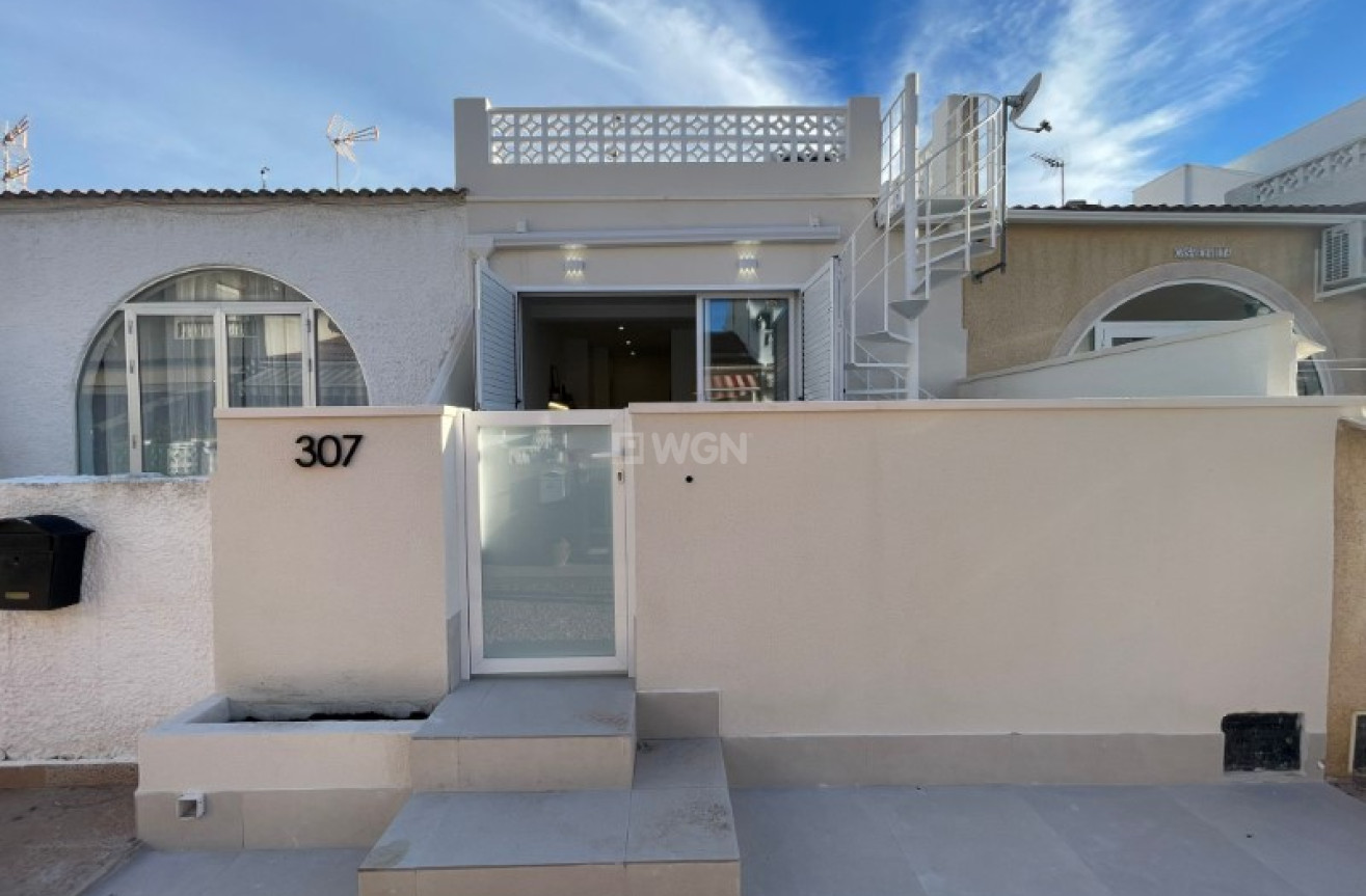 Resale - Bungalow - Torrevieja - Costa Blanca