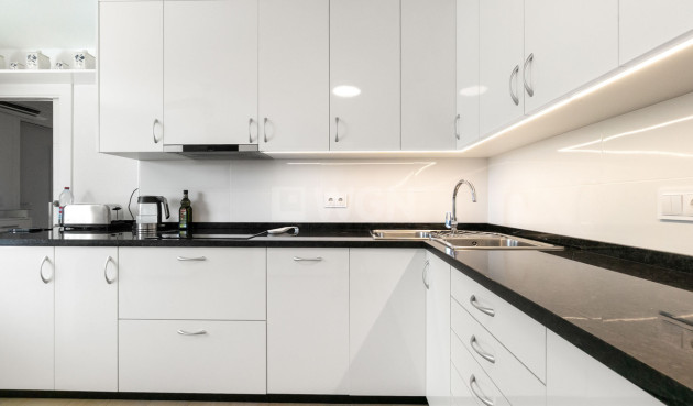 Odsprzedaż - Villa - Torre de la Horadada - Costa Blanca