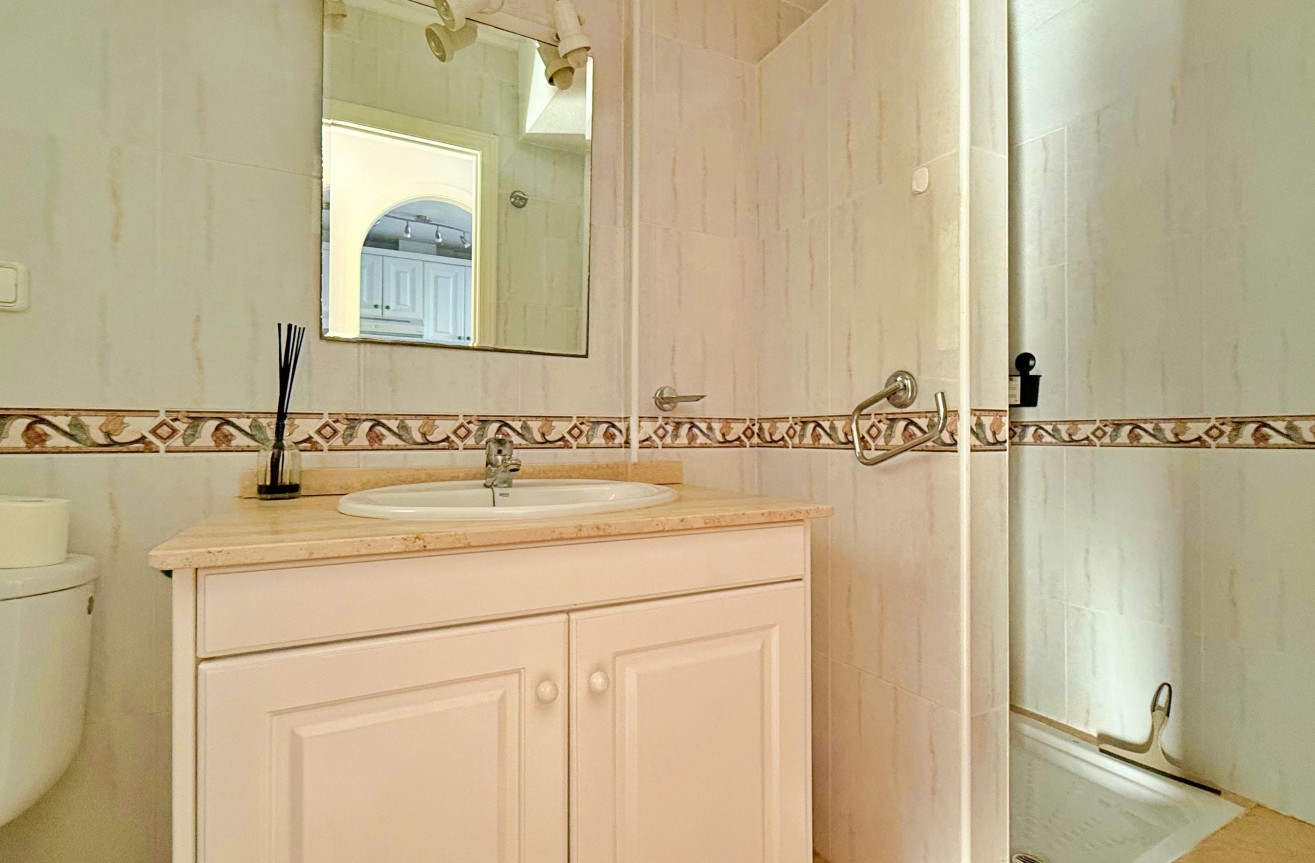 Odsprzedaż - Kamienica - Orihuela - Inland