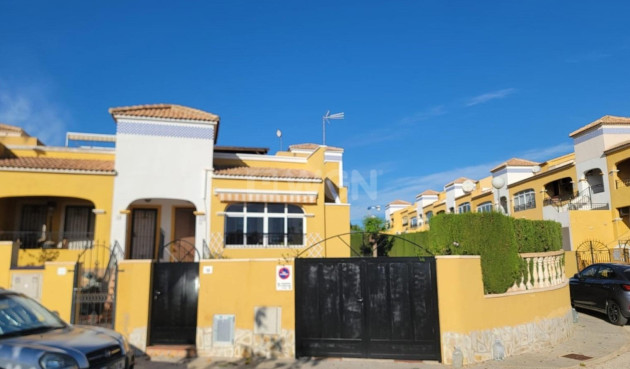 Resale - Townhouse - Los Montesinos - Los Montesinos - Urb. La Herrada