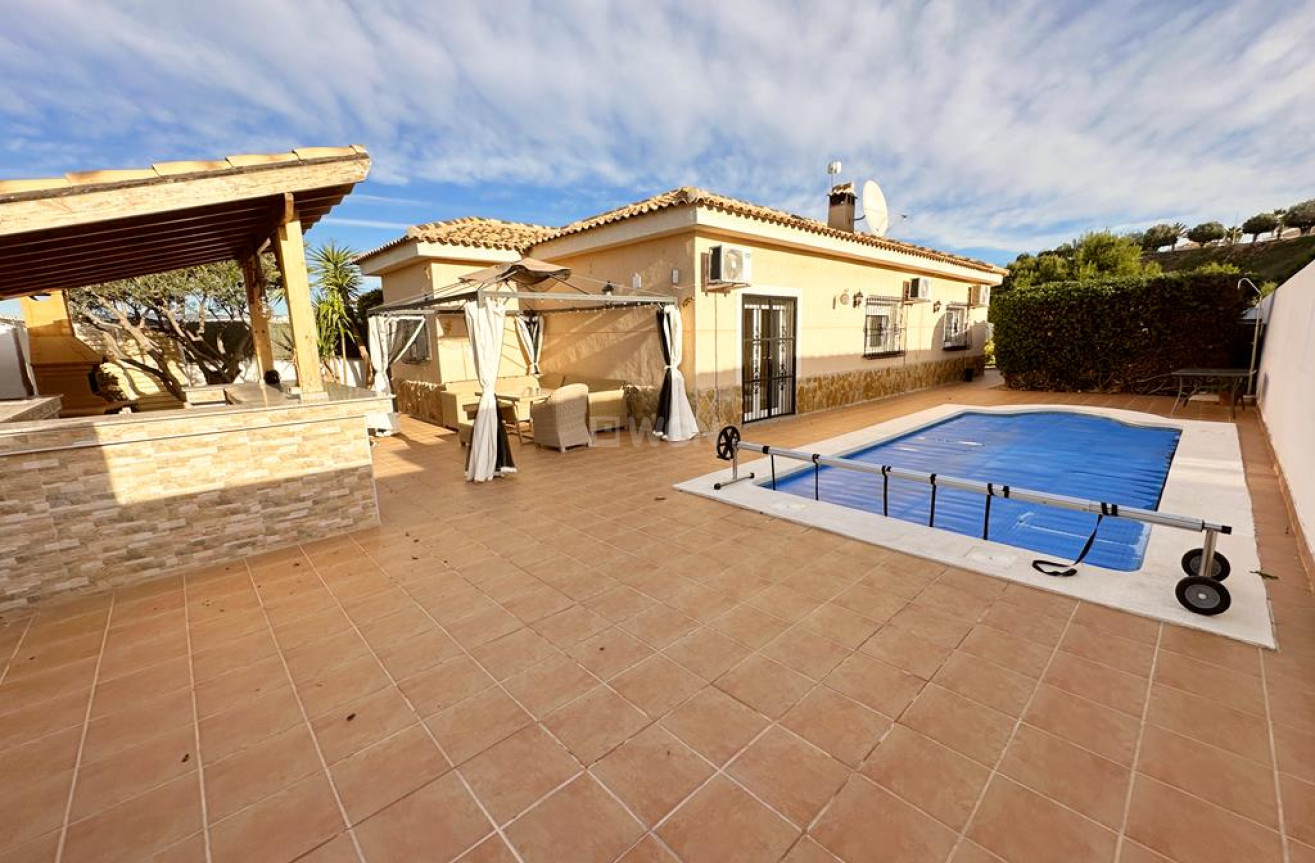 Reventa - Villa - Lo Santiago - Inland