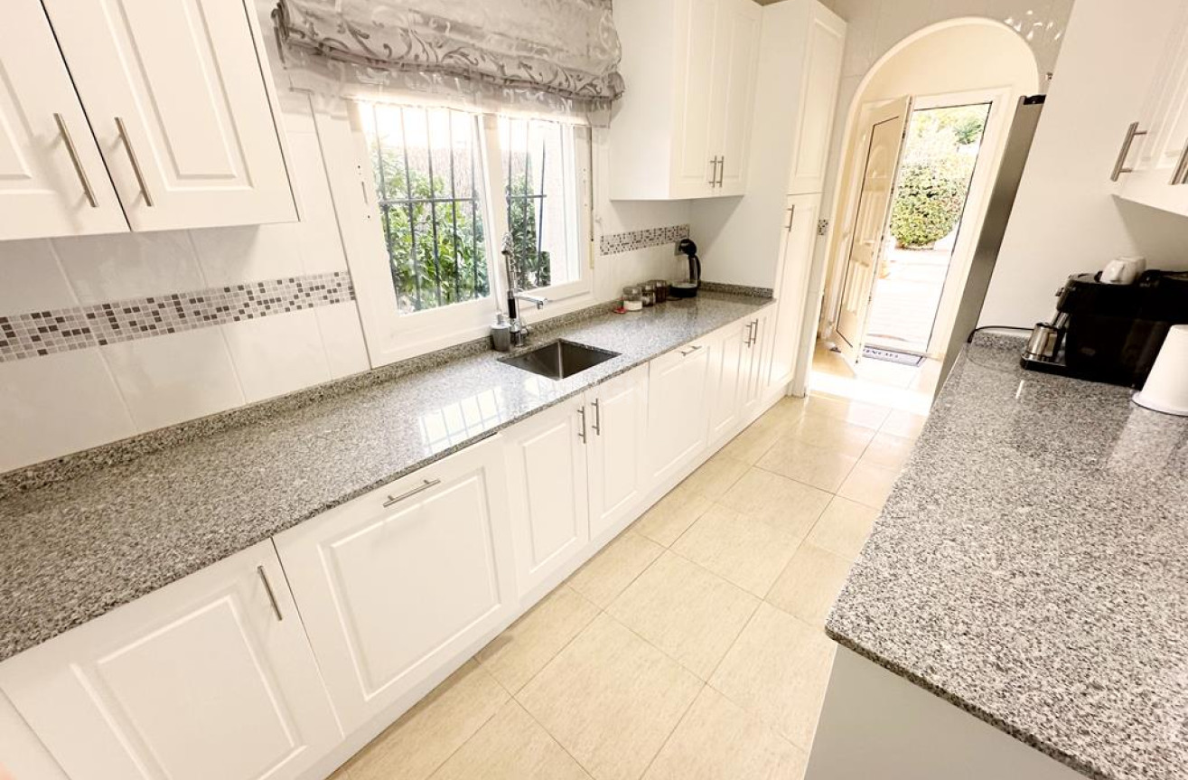 Reventa - Villa - Lo Santiago - Inland