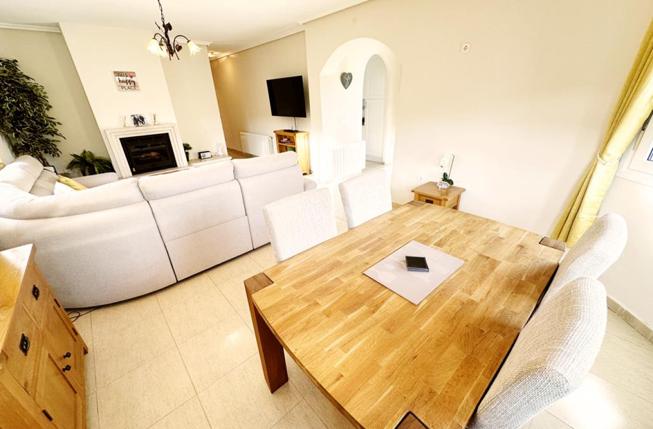 Reventa - Villa - Lo Santiago - Inland