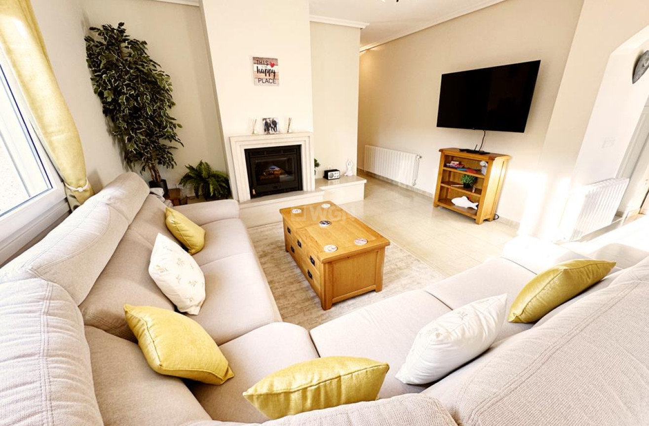 Reventa - Villa - Lo Santiago - Inland