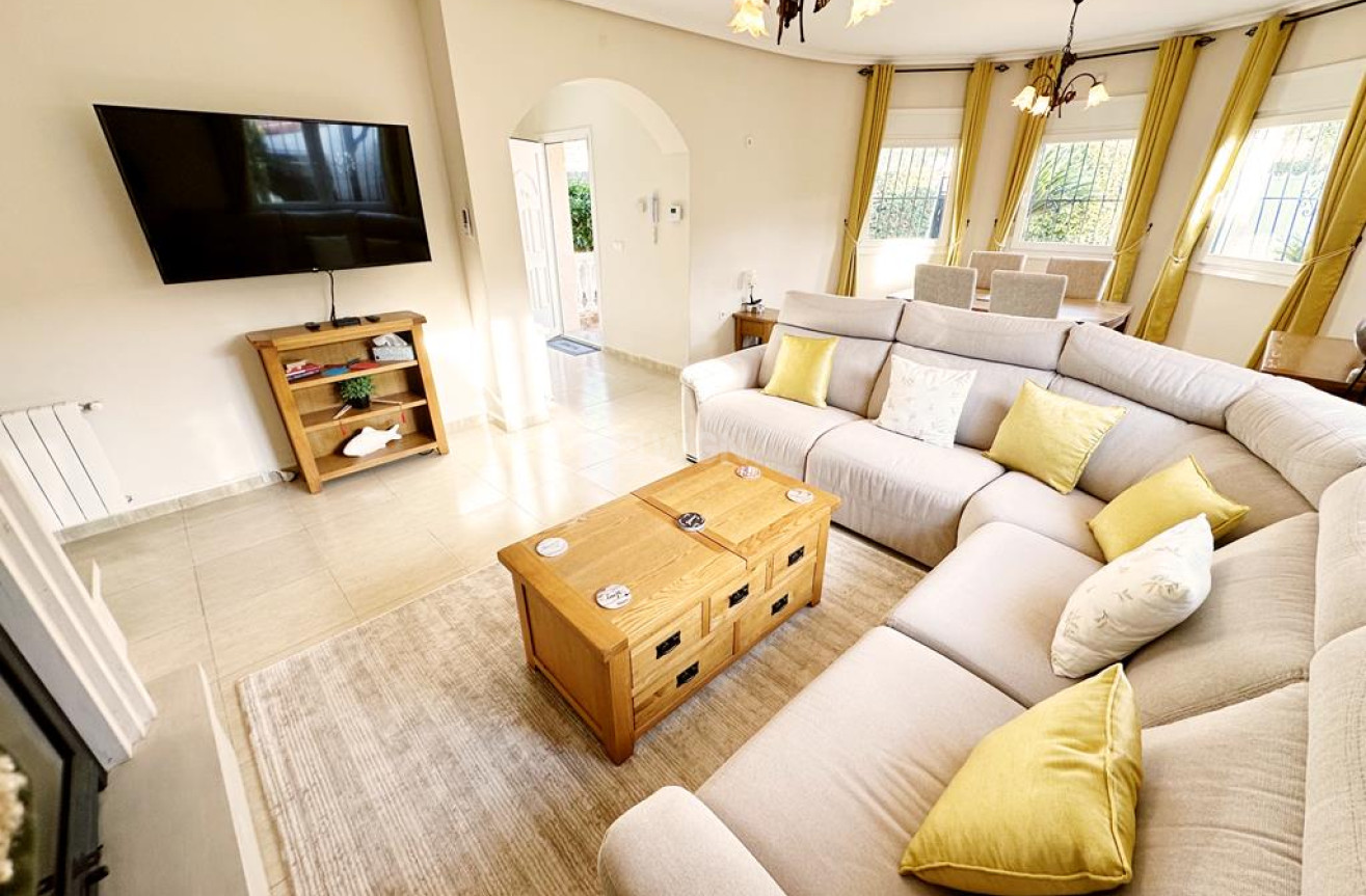 Reventa - Villa - Lo Santiago - Inland