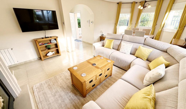 Reventa - Villa - Lo Santiago - Inland