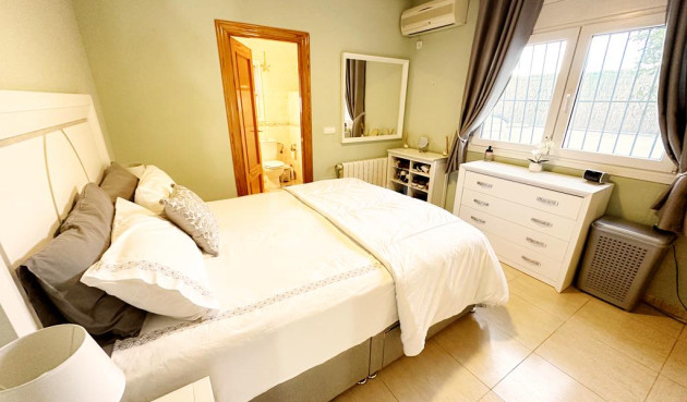 Reventa - Villa - Lo Santiago - Inland