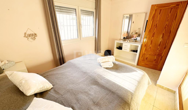 Reventa - Villa - Lo Santiago - Inland