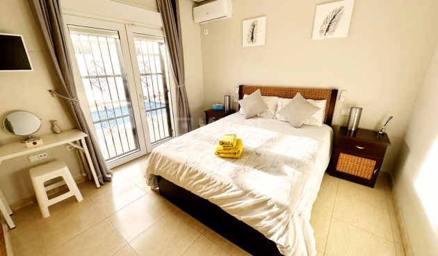 Reventa - Villa - Lo Santiago - Inland