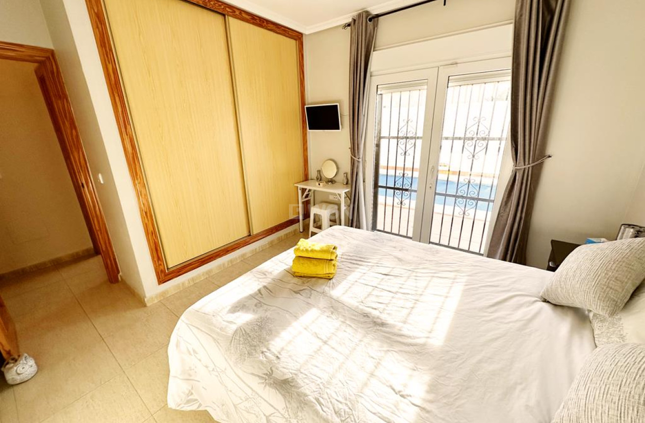 Reventa - Villa - Lo Santiago - Inland