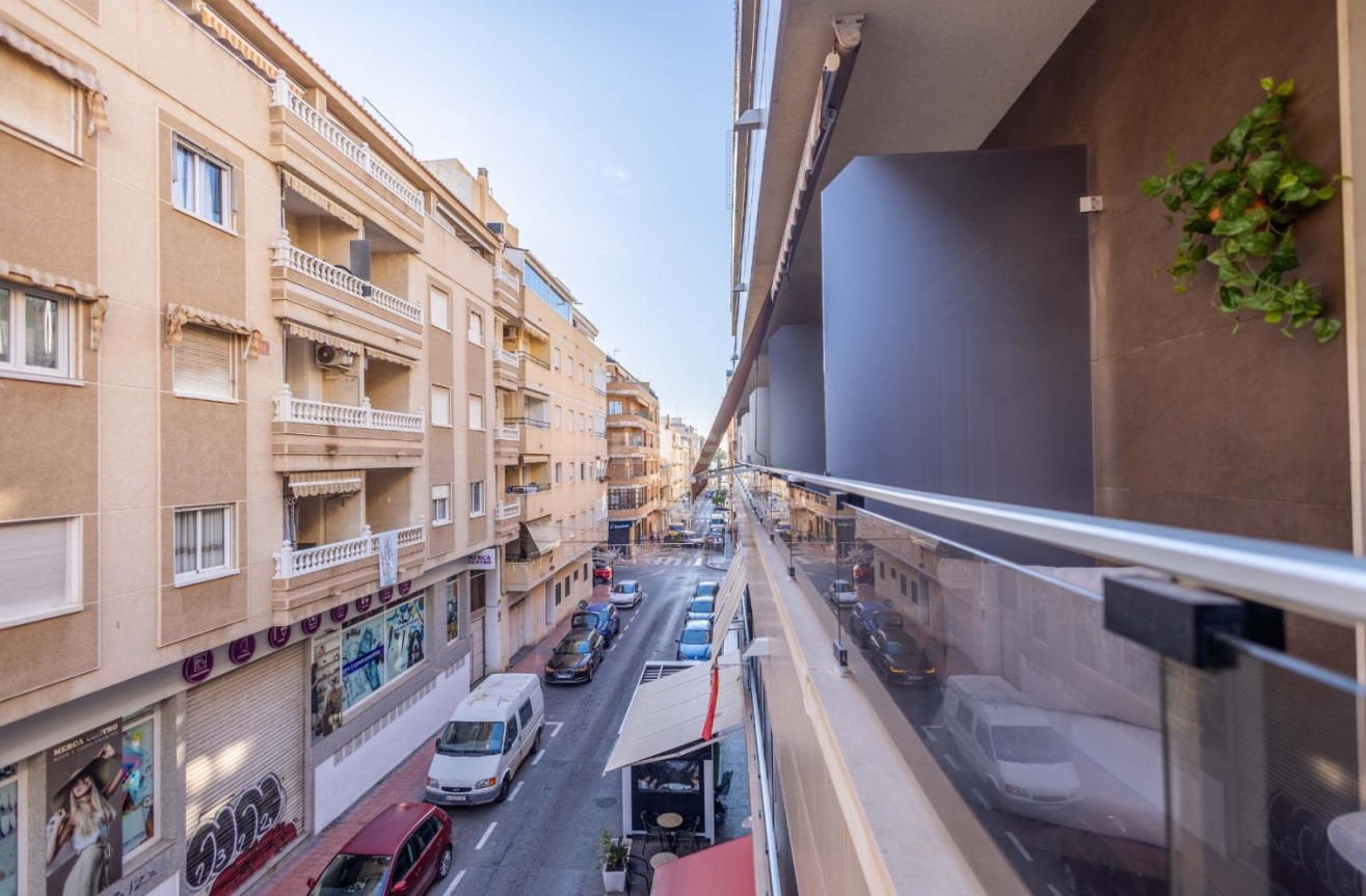 Resale - Apartment / flat - Torrevieja - Centro