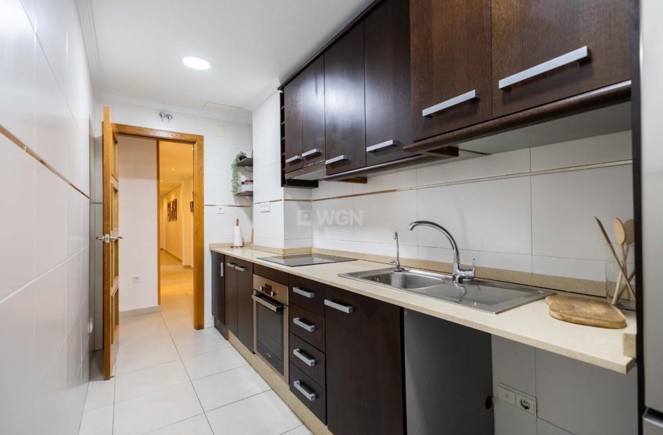 Resale - Apartment / flat - Torrevieja - Centro
