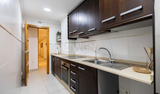 Resale - Apartment / flat - Torrevieja - Centro