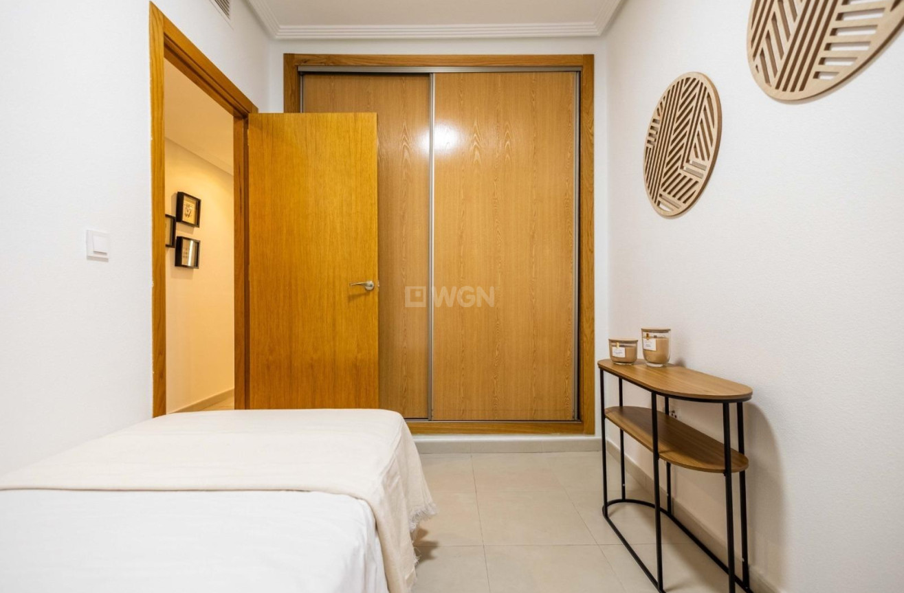 Resale - Apartment / flat - Torrevieja - Centro