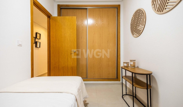 Resale - Apartment / flat - Torrevieja - Centro