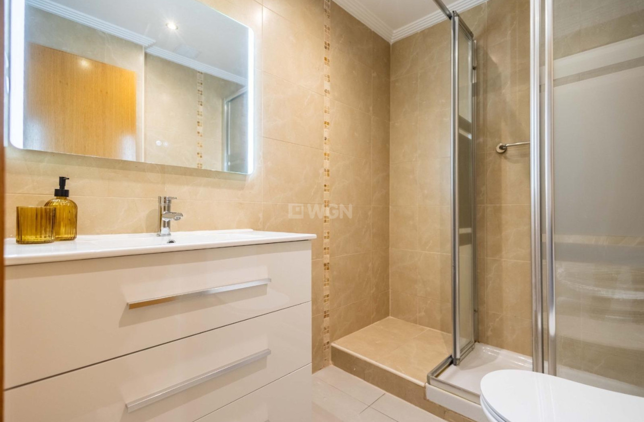 Resale - Apartment / flat - Torrevieja - Centro