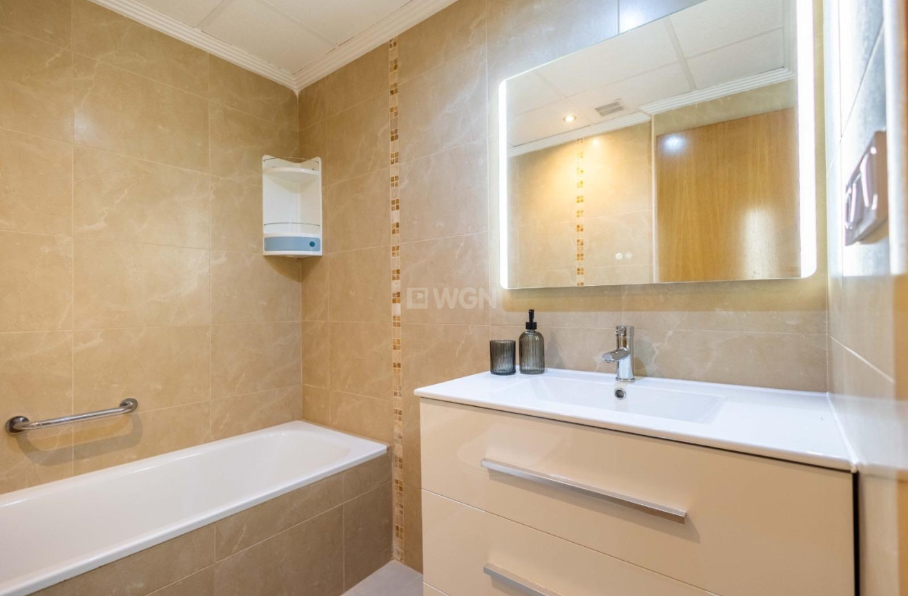 Resale - Apartment / flat - Torrevieja - Centro