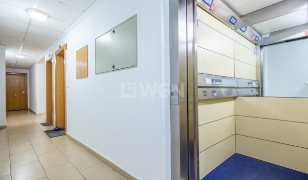 Resale - Apartment / flat - Torrevieja - Centro