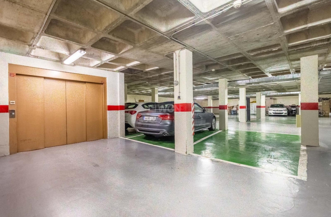 Resale - Apartment / flat - Torrevieja - Centro