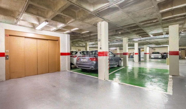 Resale - Apartment / flat - Torrevieja - Centro