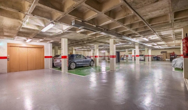 Resale - Apartment / flat - Torrevieja - Centro