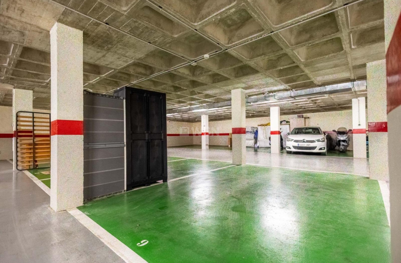 Resale - Apartment / flat - Torrevieja - Centro